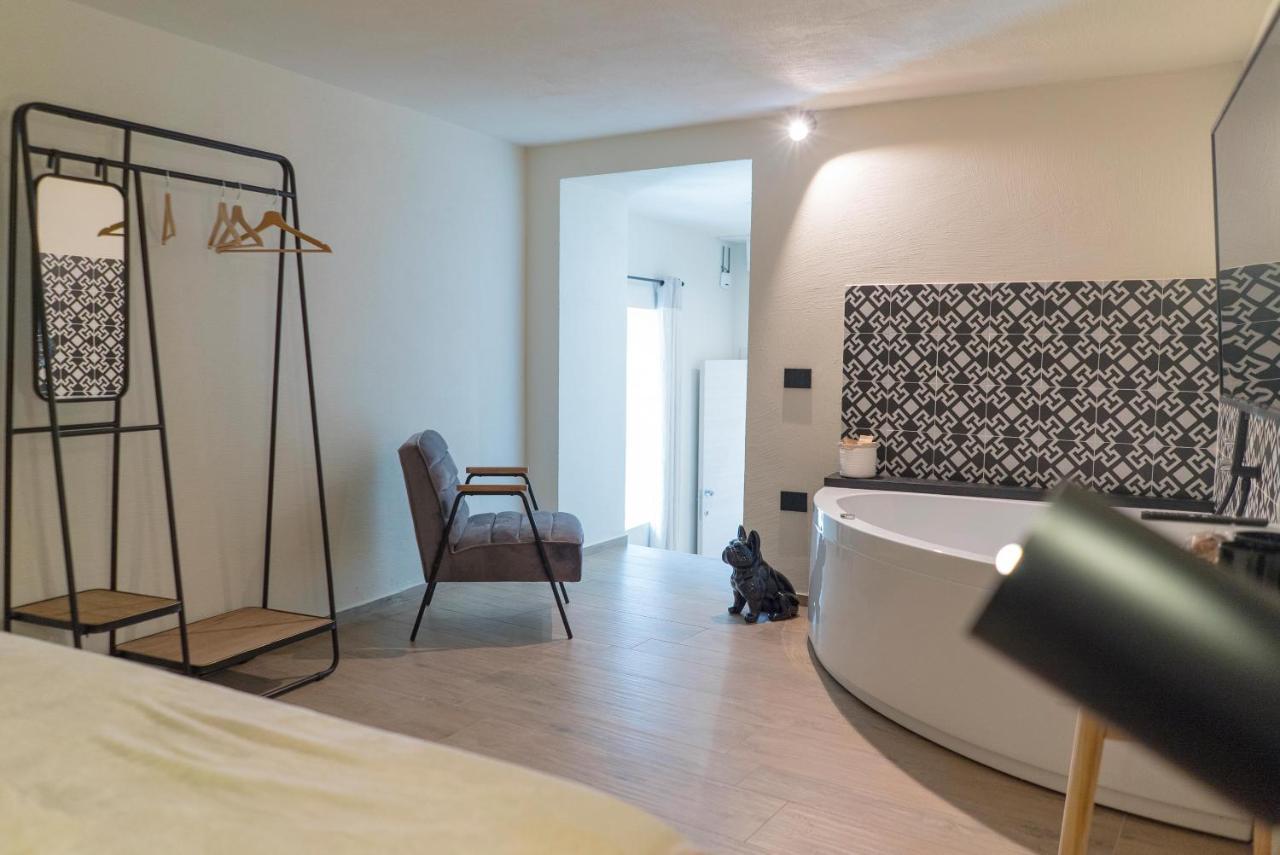 Tesoro Nascosto B&B Salerno Luaran gambar